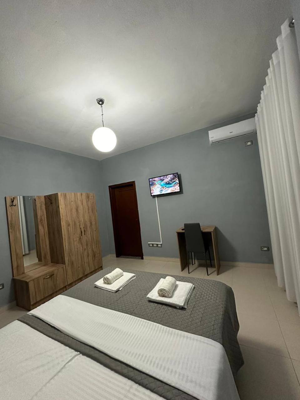 Host Apartments Shkoder Exterior photo